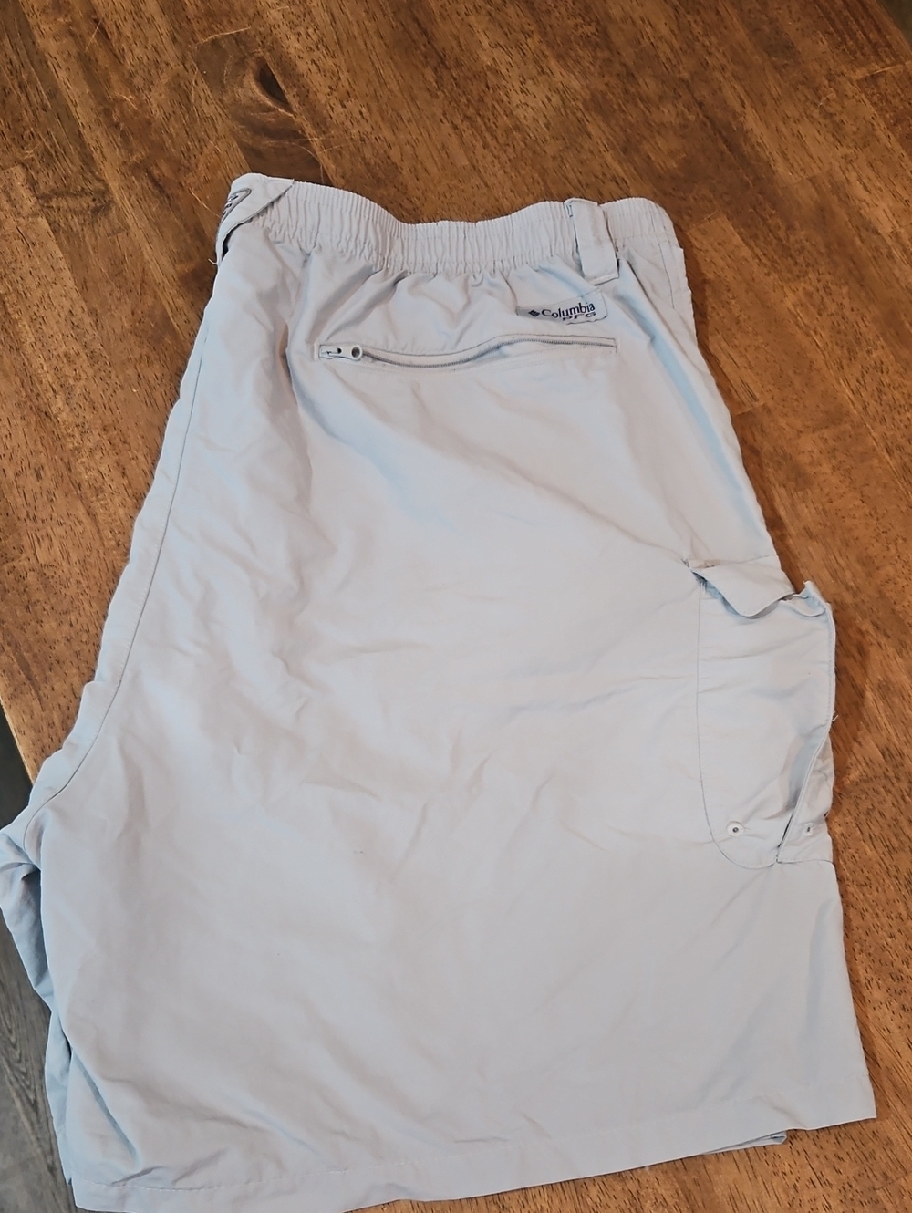 Columbia Men's Pale Gray Swim/ Fish Hybrids with Zip Pocket Xxl